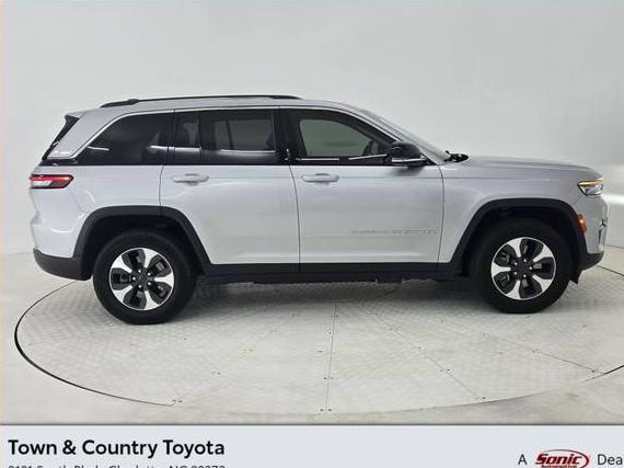 JEEP GRAND CHEROKEE 2023 1C4RJYB68PC626103 image